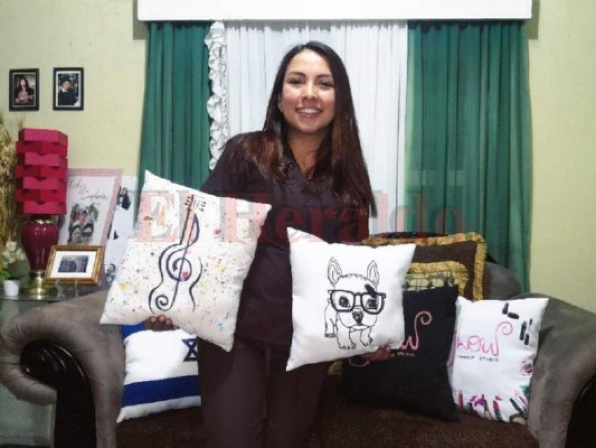 Alejandra Ramos, la futura doctora que le da vida a cómodos y vistosos cojines