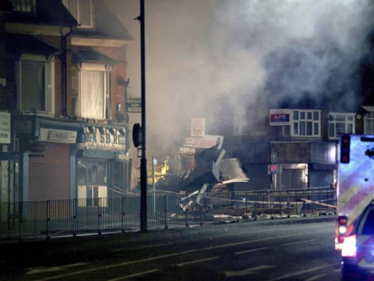 Fuerte explosión deja cuatro heridos en Leicester, Inglaterra
