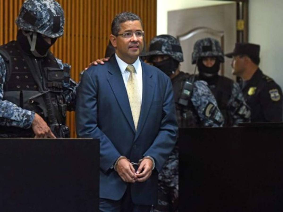 Expresidente Francisco Flores de El Salvador en estado de coma