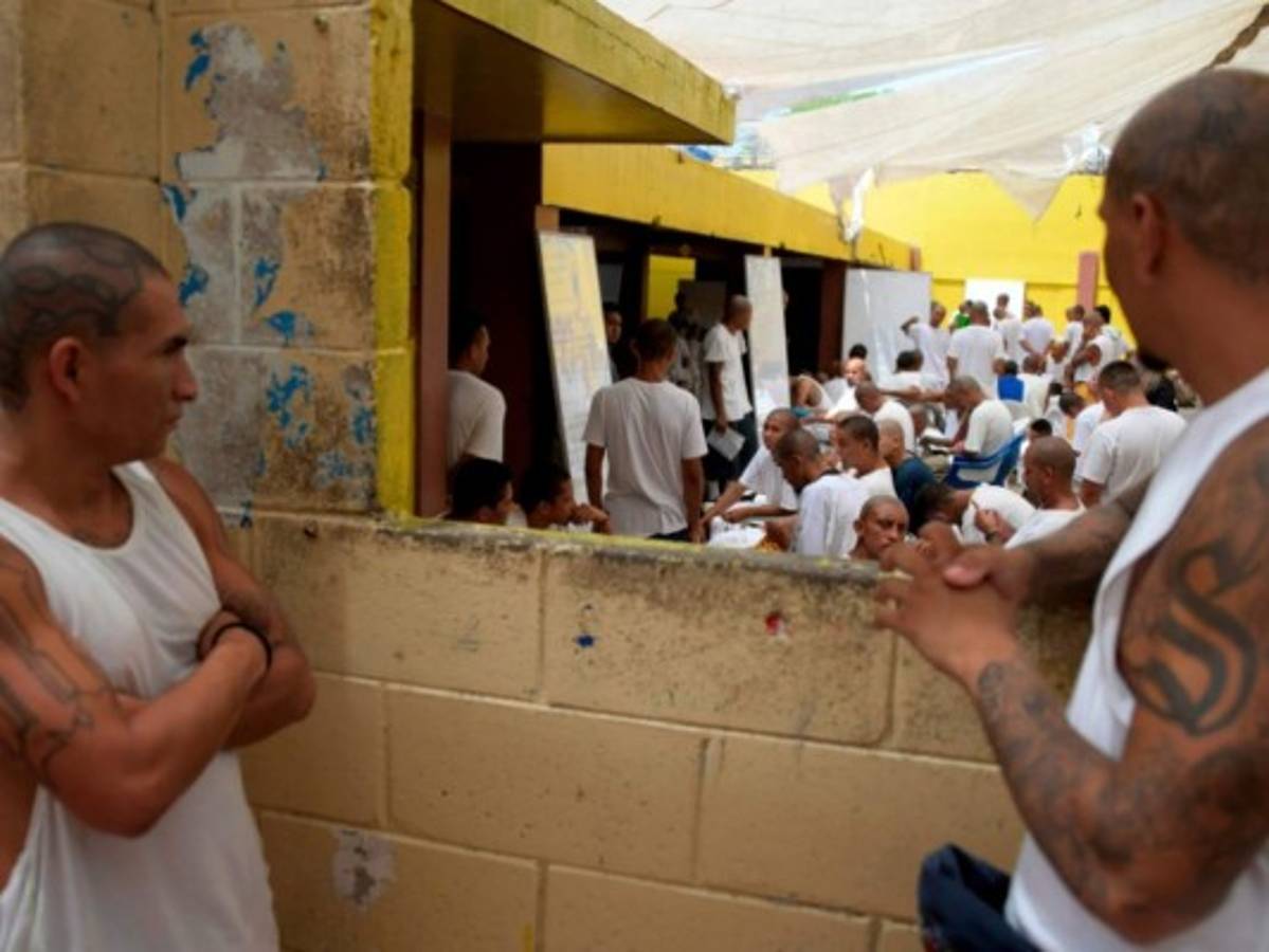 Al menos 42 detenidos en operativo contra pandillas en Guatemala