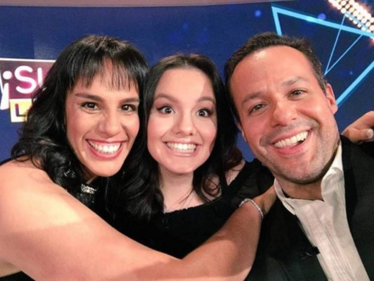 Difunden llamada de Sarita con sus hermanos tras muerte de José José