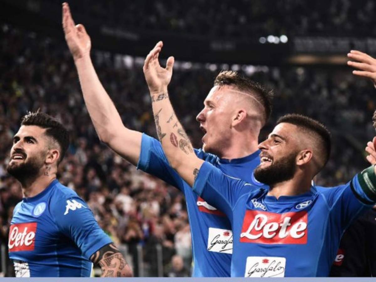 El Nápoles gana 3-1 al Torino y mete presión a la Juventus