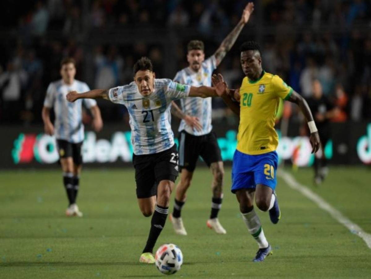 Argentina clasifica a Qatar-2022 al empatar con Brasil y favorecido por derrota de Chile
