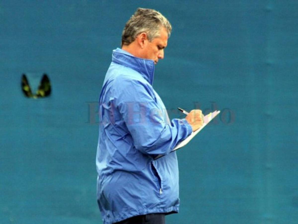 Fenafuth habría solicitado a Chile que Reinaldo Rueda venga a impartir cursos en Honduras