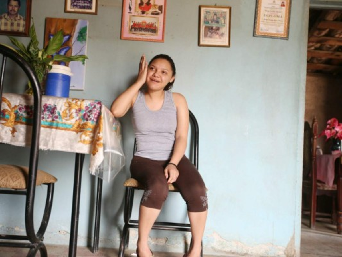 Tres hermanos con distrofia muscular urgen de una vivienda