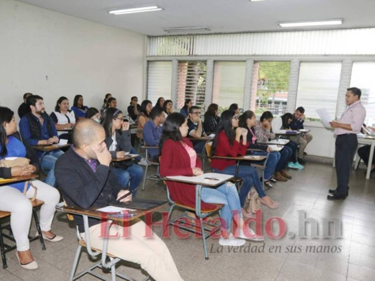 Maestros aprobados ahora se someterán a proceso de entrevista