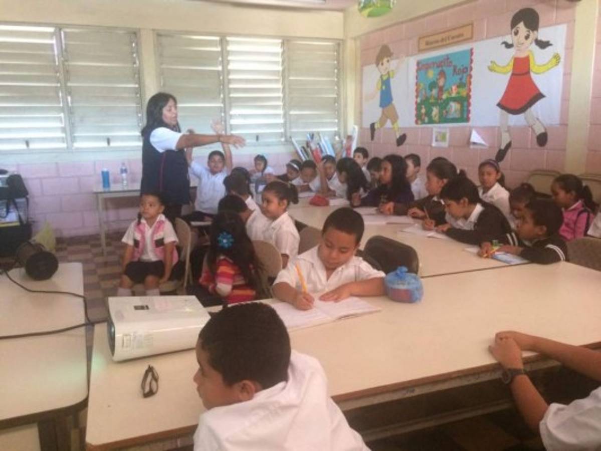 Alumnos de la Escuela Lisandro Quezada son capacitados para proteger la naturaleza
