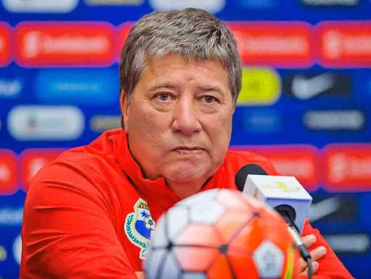 Hernán 'Bolillo' Gómez acusa a periodistas de 'malinformar'  