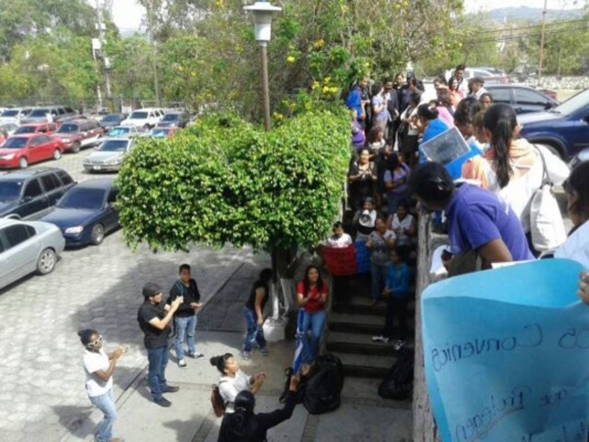 Piden pena de dos años para Gladis Lanza