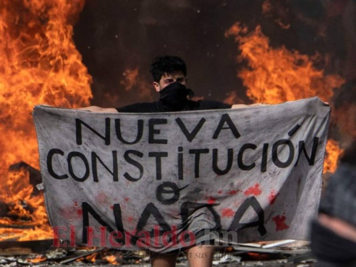 Chile: Extienden toque de queda en Santiago ante protestas