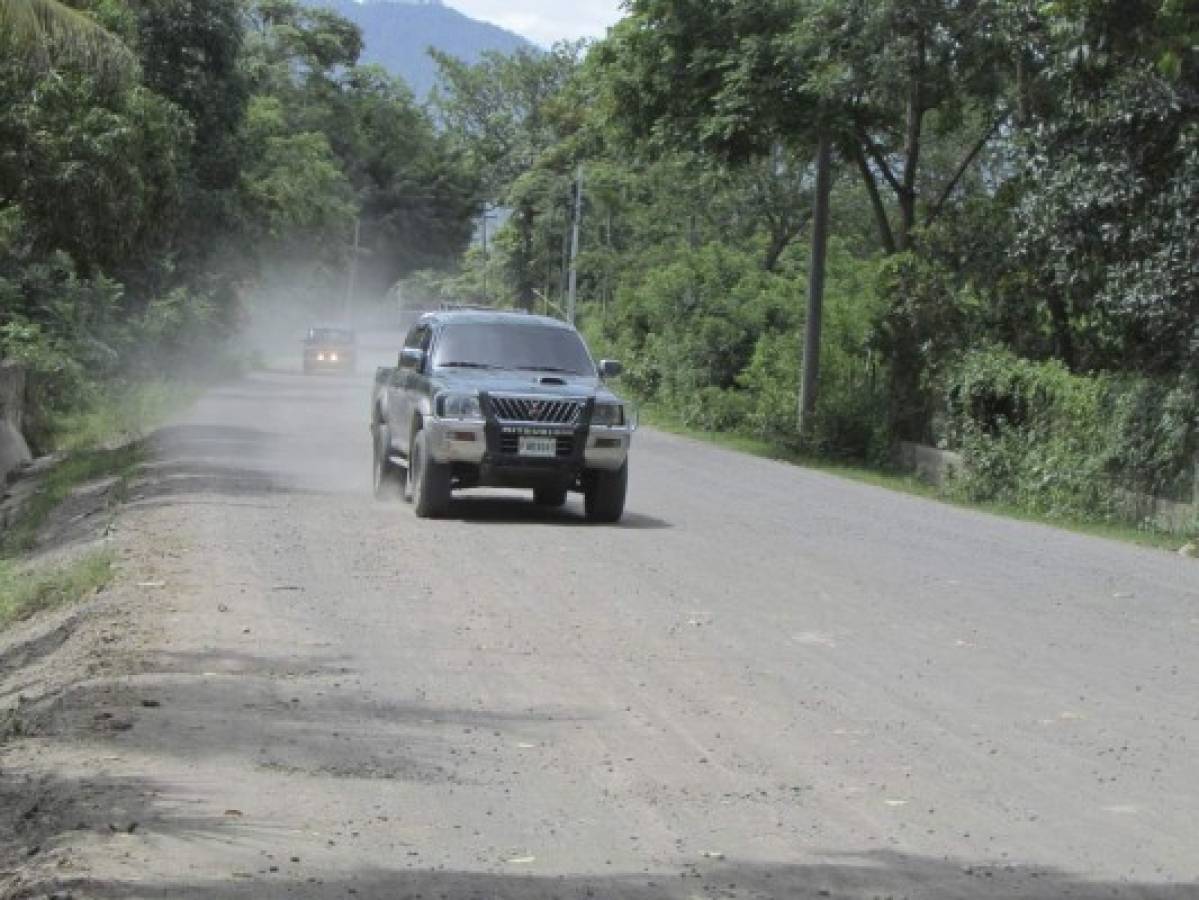 Vecinos de Güinope piden retomar proyecto de pavimentación de calle