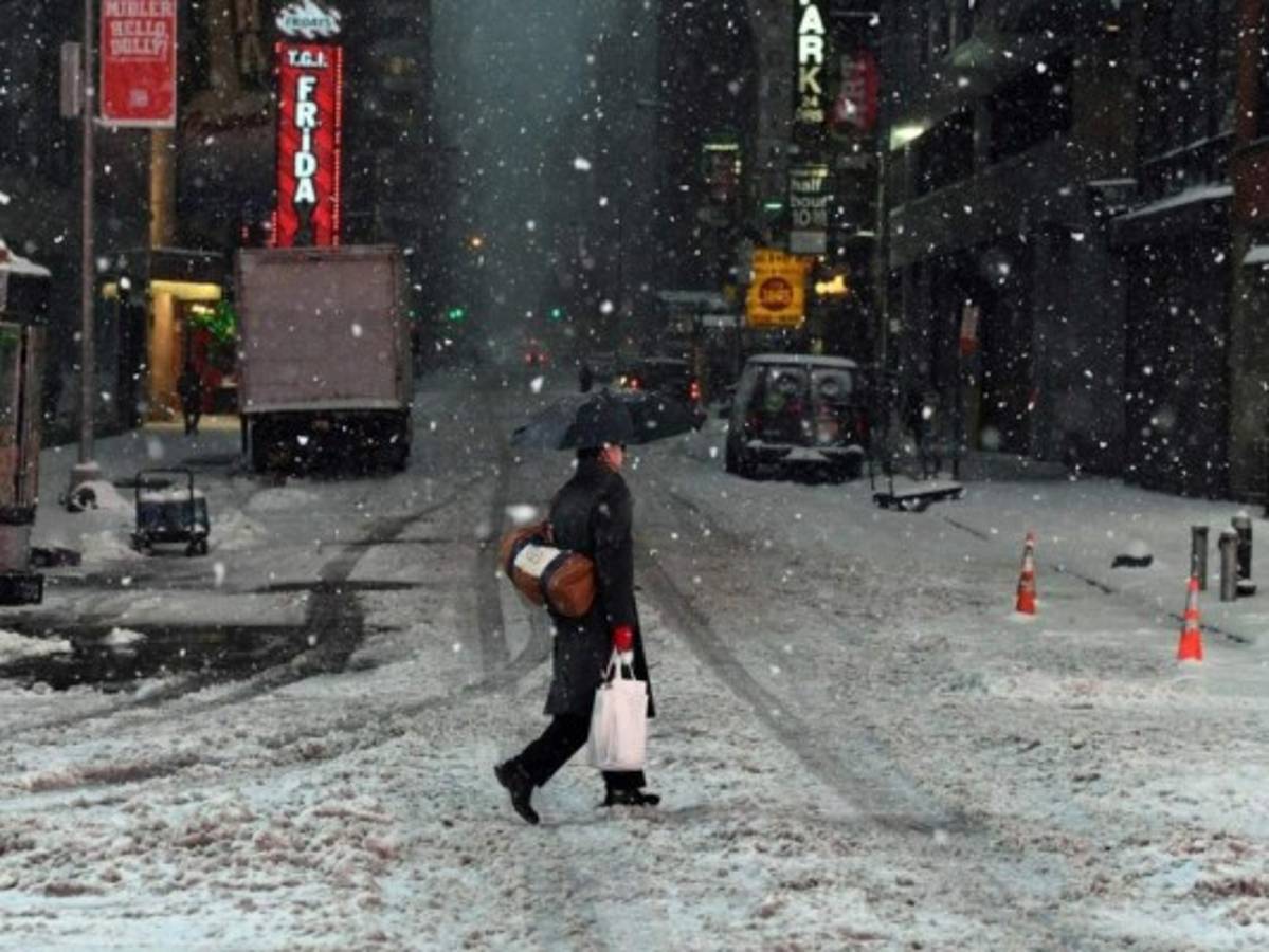 Nieva en Florida, Estados Unidos por primera vez en tres décadas