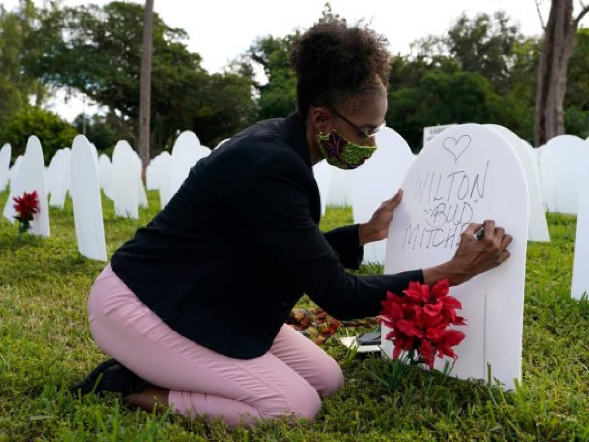 Muertes por covid-19 rebasan las 300,000 en Estados Unidos  