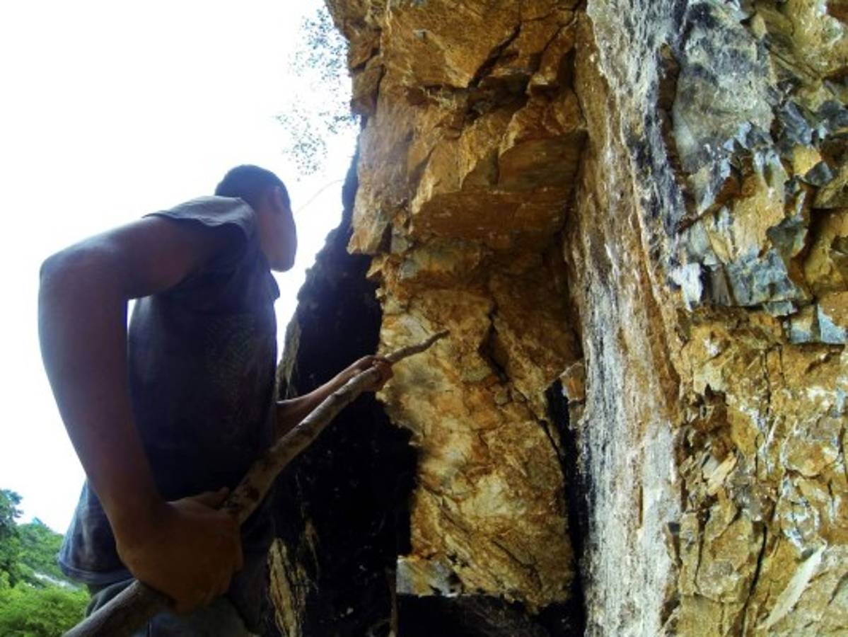 Honduras: Los niños de las canteras y de la cal en Santa Bárbara