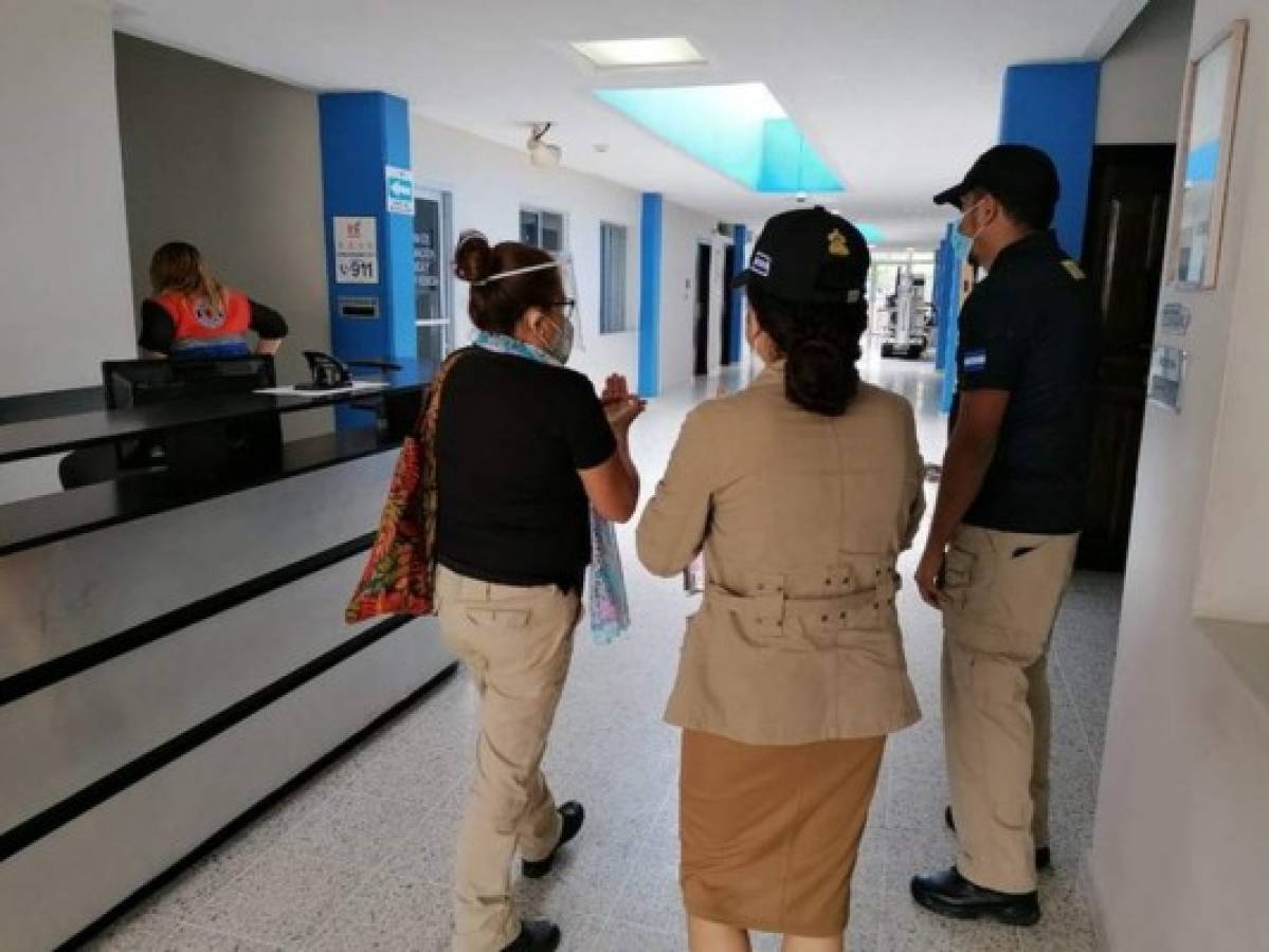 Atic secuestra documentos en Copeco por caso de hospital móvil en Villanueva, Cortés