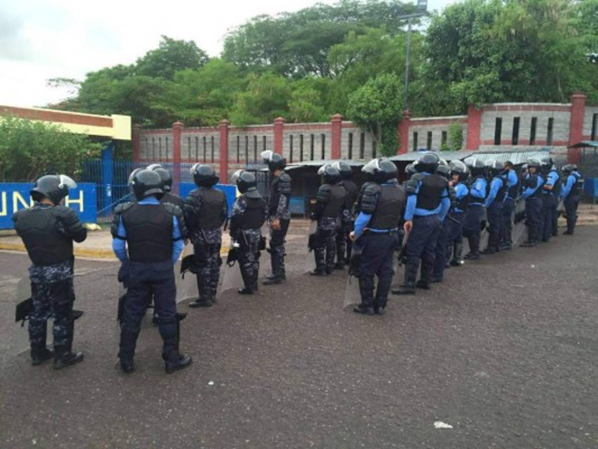 Estudiantes desalojaron pacíficamente la UNAH, luego de haberse violentado autonomía