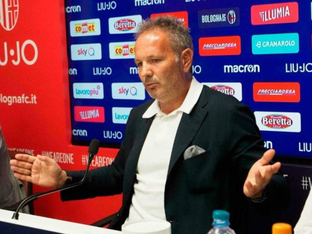 Técnico de Bolonia tiene leucemia, pero seguirá al frente de su equipo