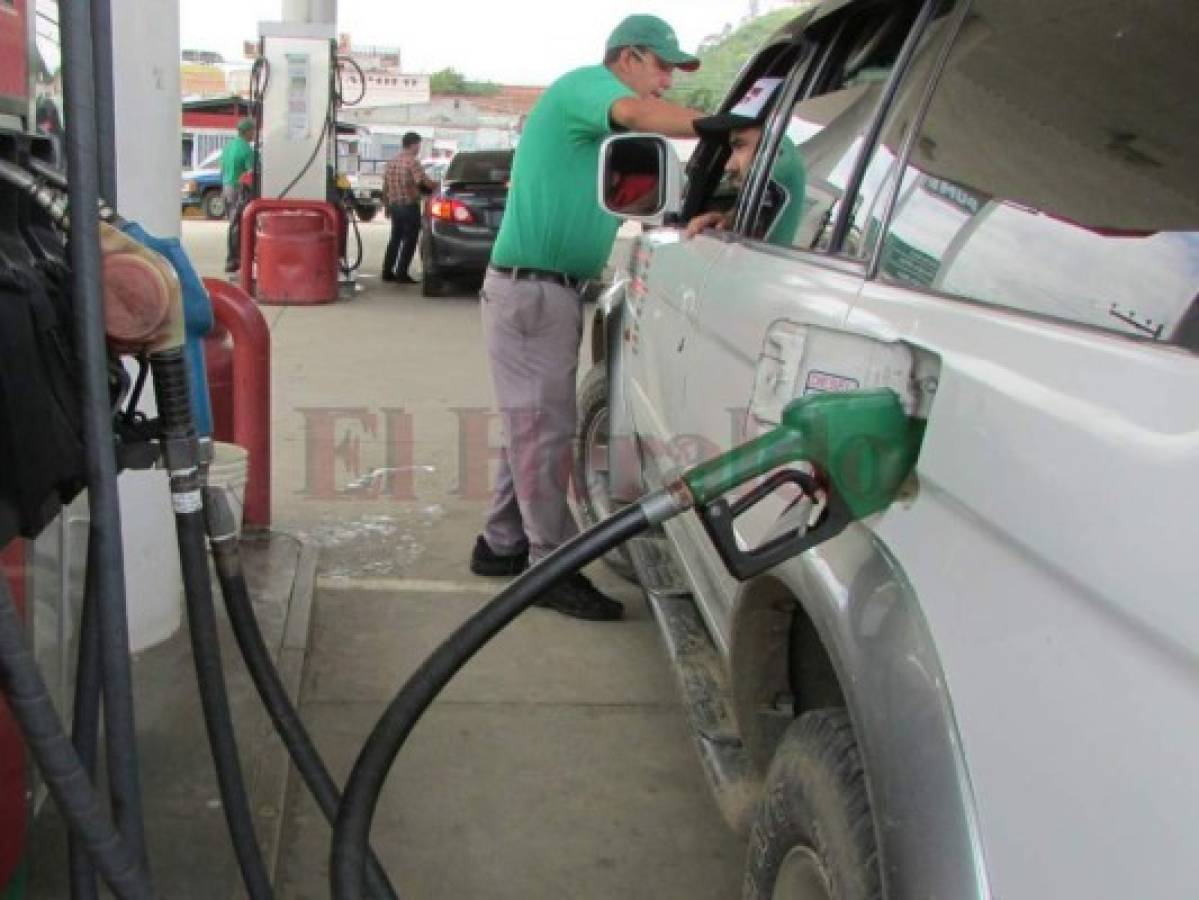Nuevo aumento al precio de las gasolinas este próximo lunes