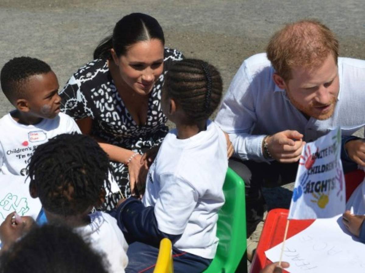 Harry y Meghan se divierten en su primer viaje a Sudáfrica