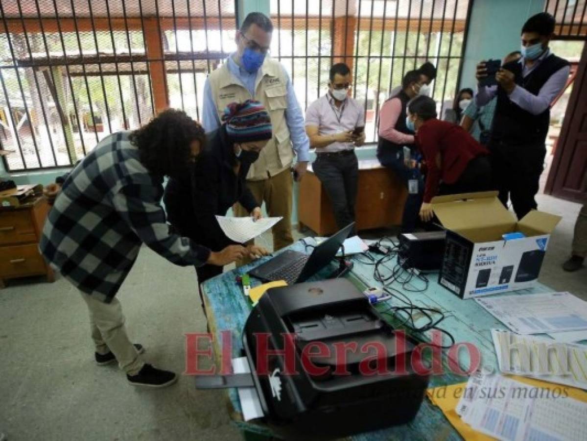 Unas 1,605 antenas satelitales utilizarán para cubrir centros de votación con el TREP