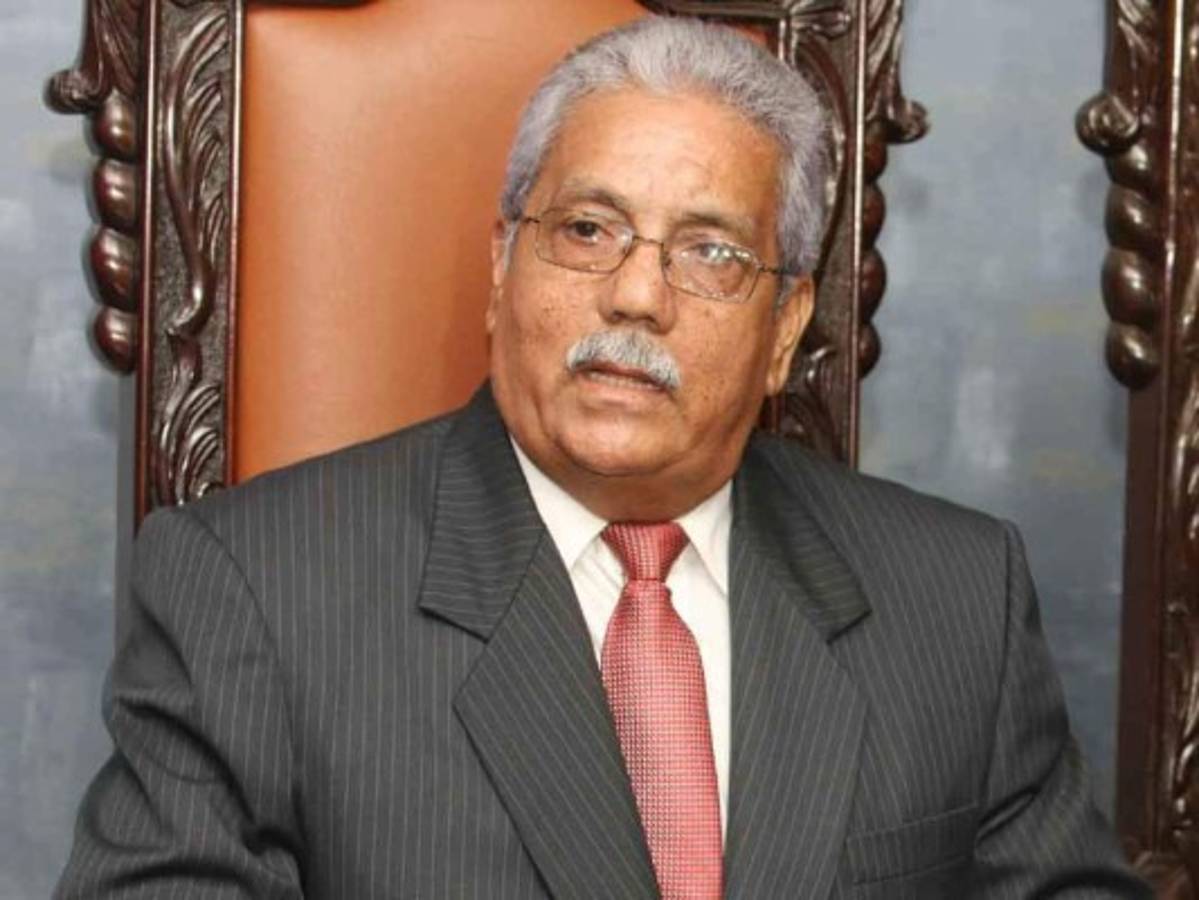 Magistrado del TSC: Fue fatal haber entregado el cien por ciento de los pagos