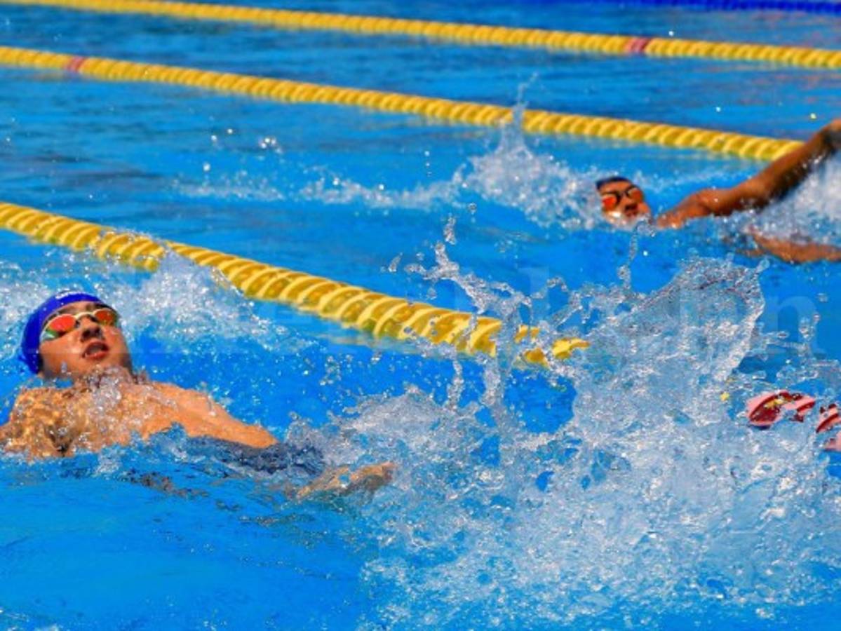 Delfines Sampedranos gana XXII de la Copa Internacional Gatorade