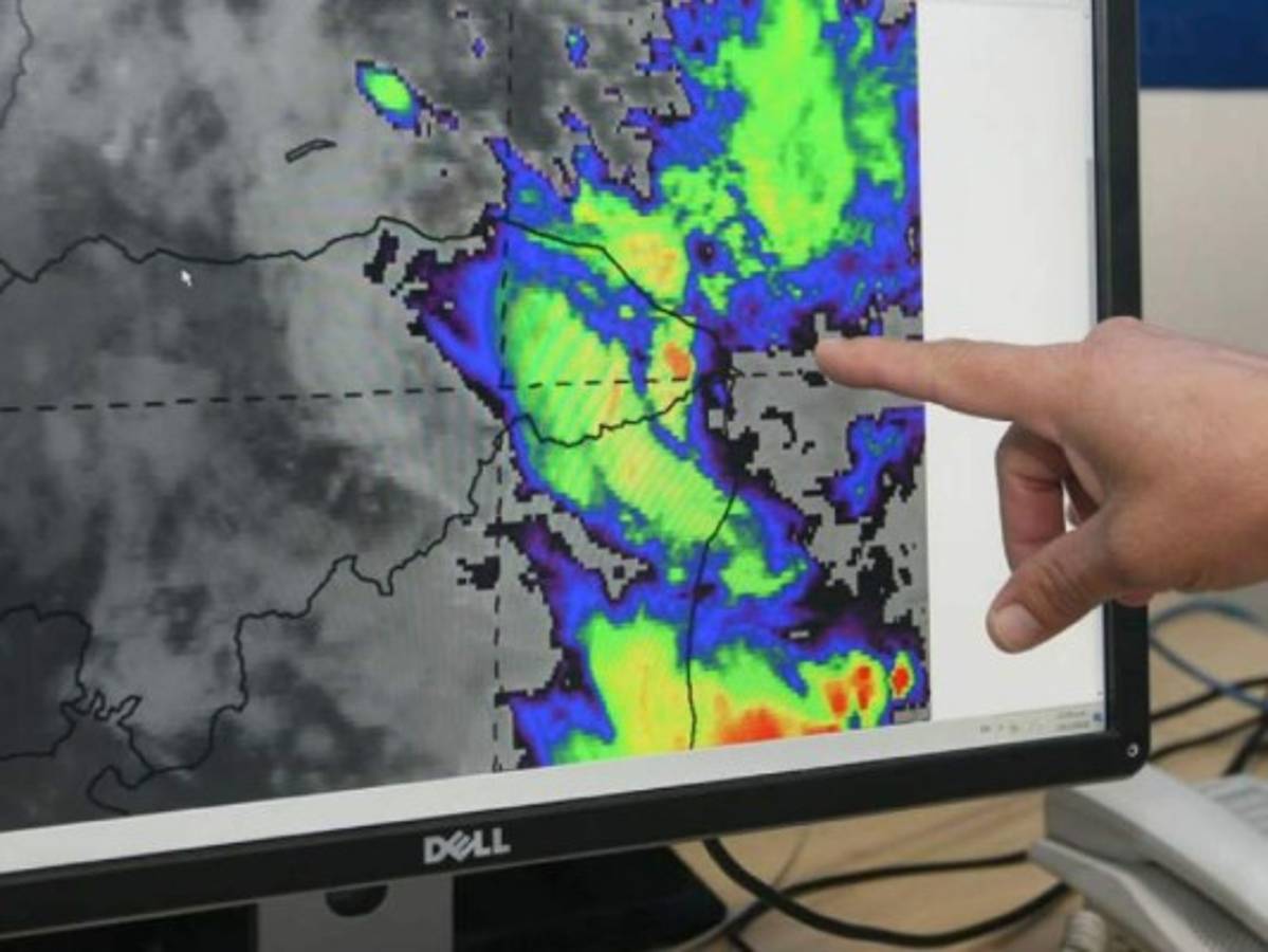 Lluvias de Nate se incrementarán este viernes en territorio hondureño
