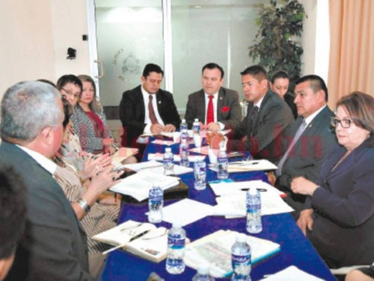 Interventora no ha rendido segundo informe ante el Congreso Nacional