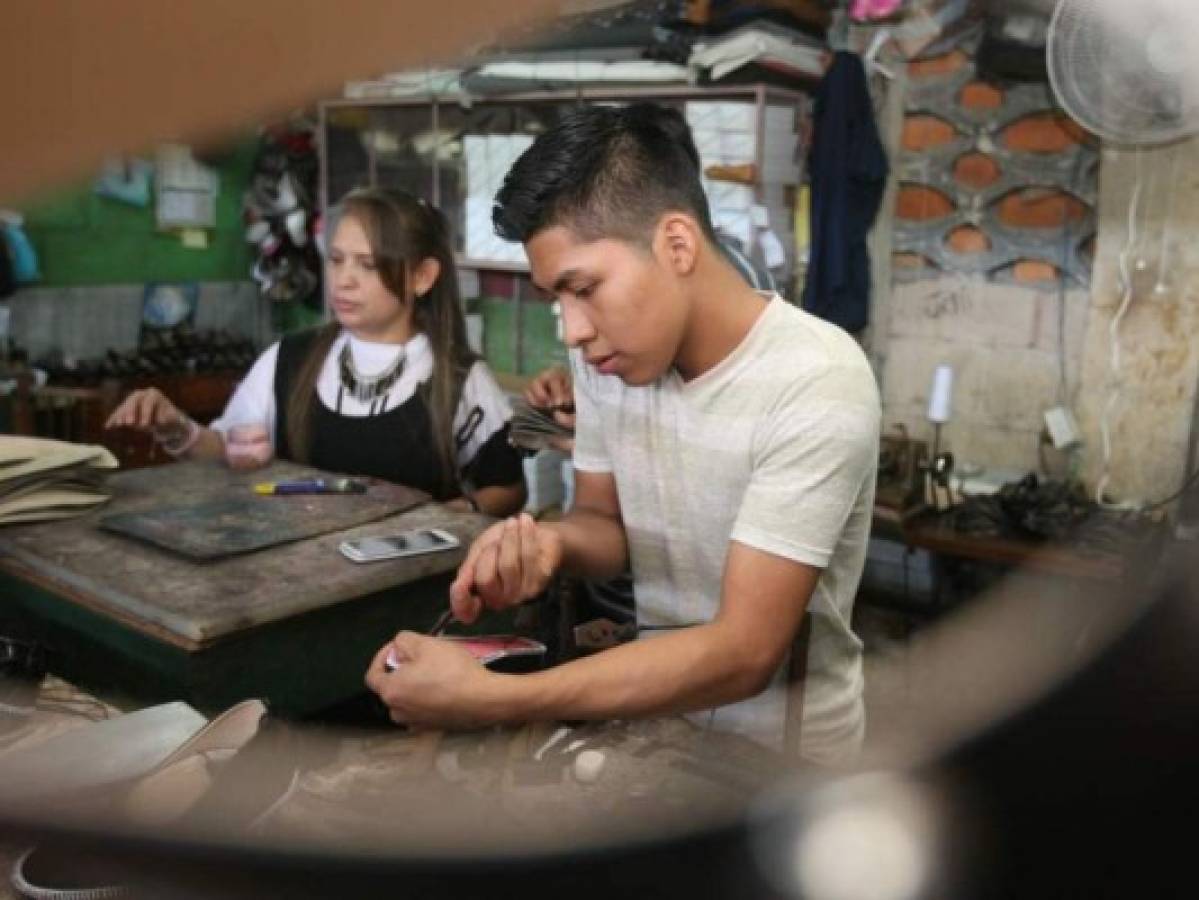 Uno de cada seis jóvenes perdió su trabajo