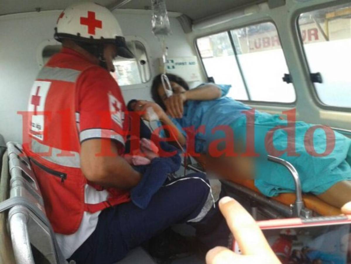 Hondureña da a luz frente a posta policial