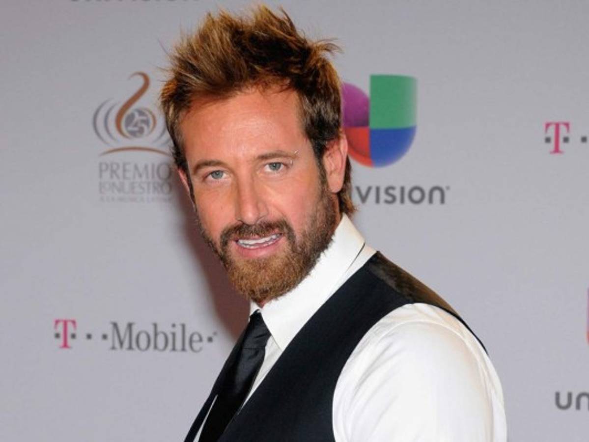 Gabriel Soto confiesa que está más enamorado que nunca   