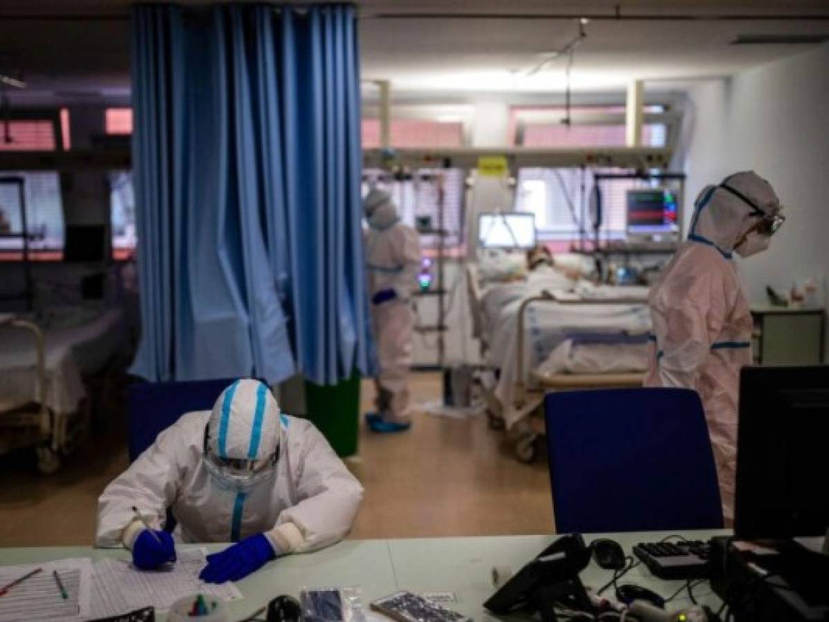Se teme que por su alta posibilidad de contagio se generen colapsos hospitalarios como los vividos al inicio de 2020.