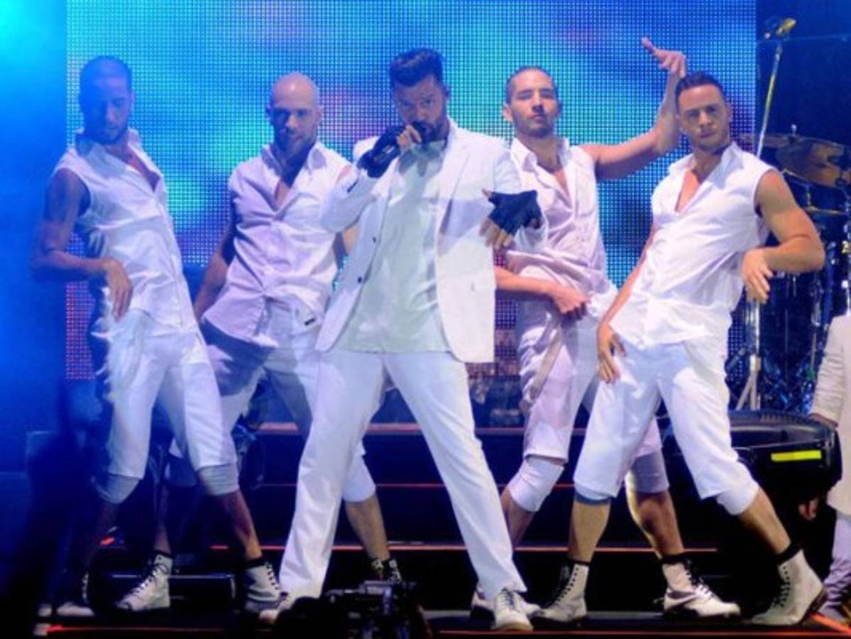 ricky quiere dueto con shakira