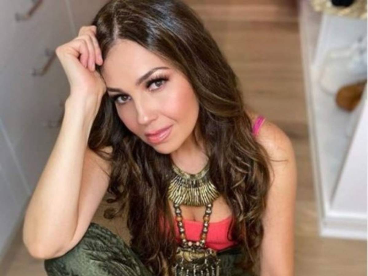 El trastorno que desarrolló Thalía tras la muerte de su padre