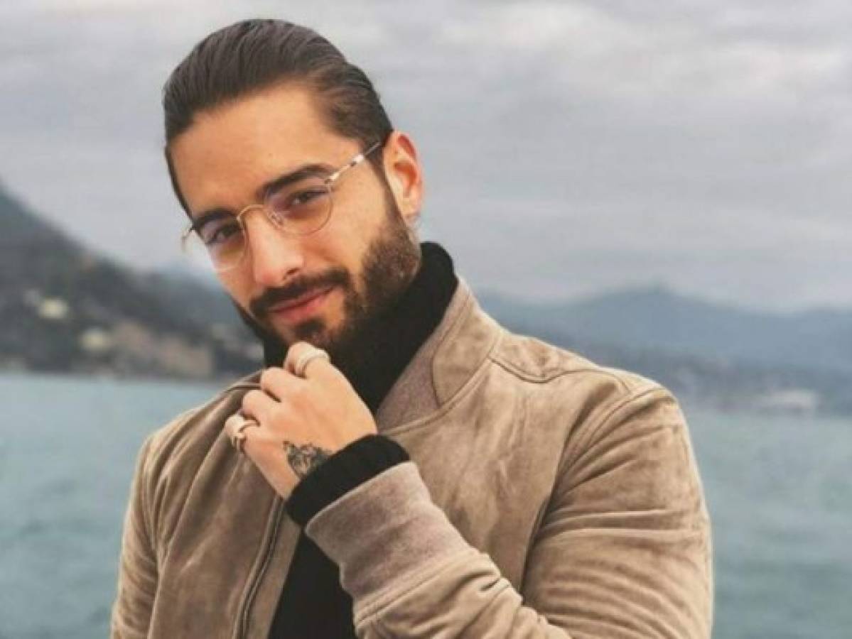 Maluma olvida letra de su canción 'Felices los 4' en desfile de Dolce y Gabbana