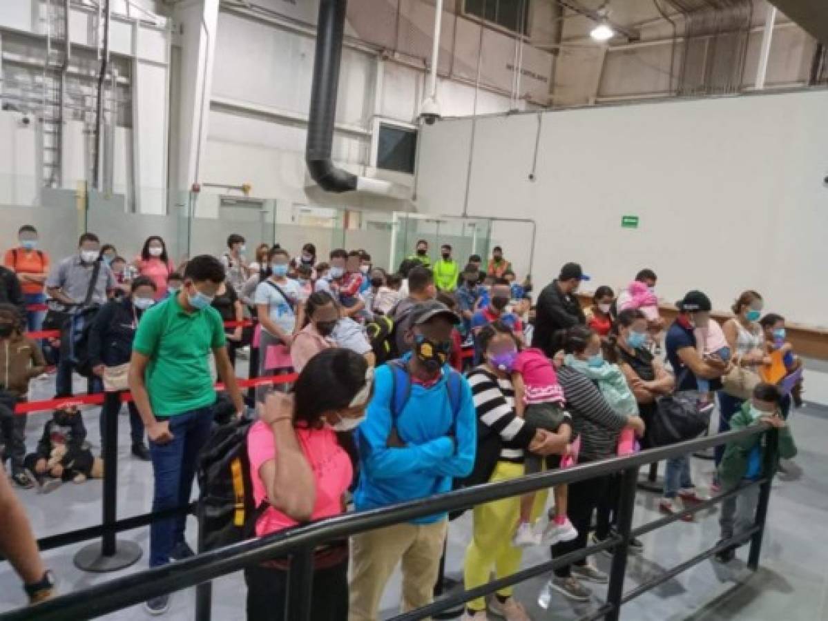 Detienen a 95 centroamericanos y cubanos en norte de México