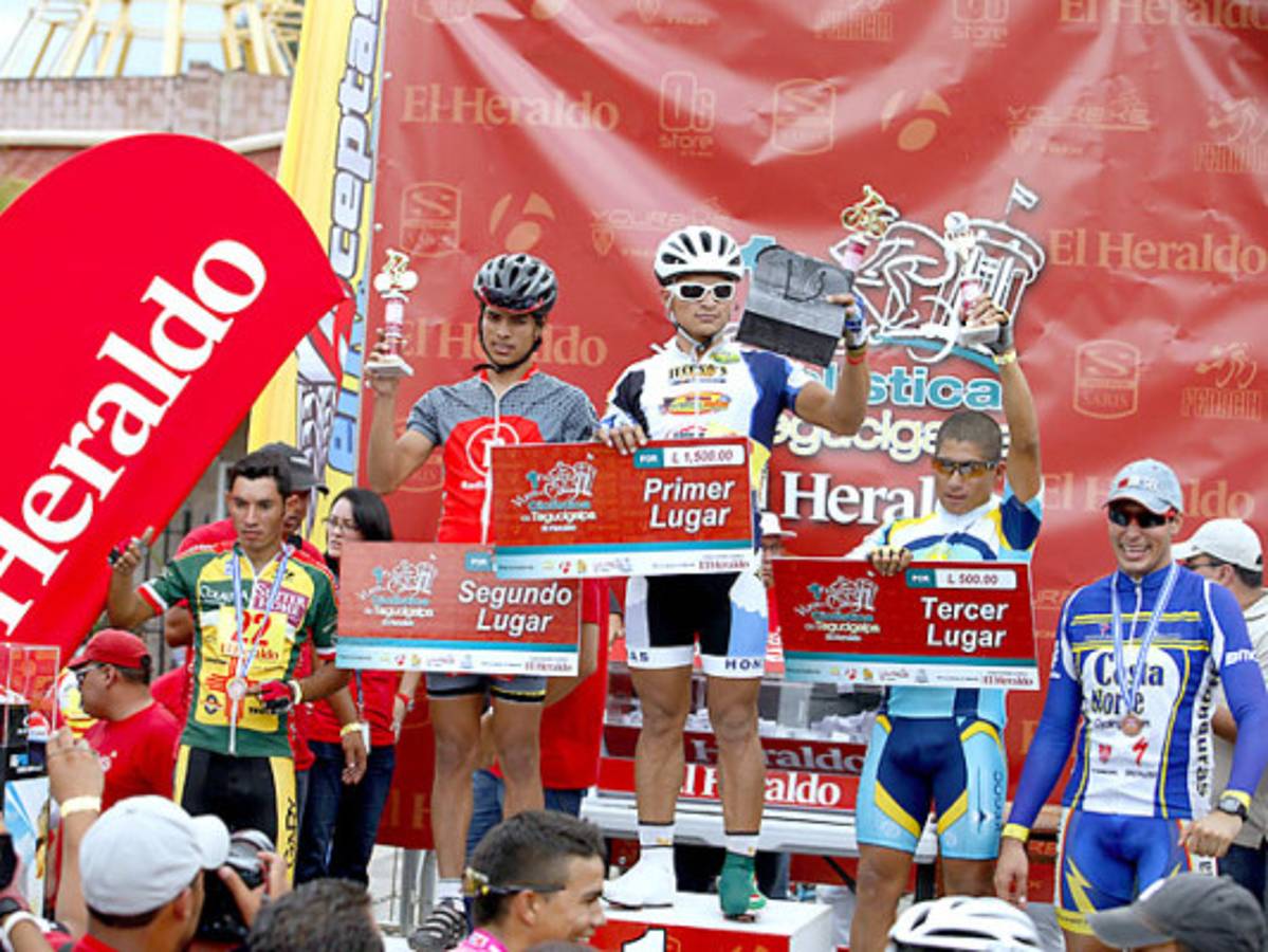 Los ganadores de la primera vuelta ciclística en la capital de Honduras