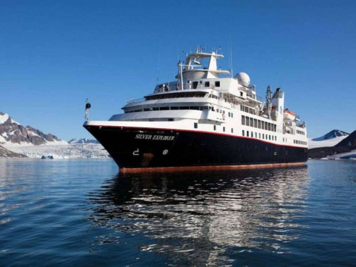 Chile: Dos cruceros con 1,300 personas en cuarentena por coronavirus