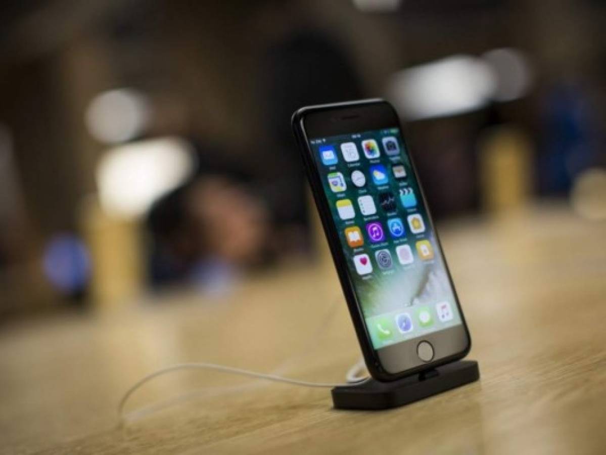 Cómo obtener un iPhone 8 por un dólar, la falsa campaña que se hizo viral