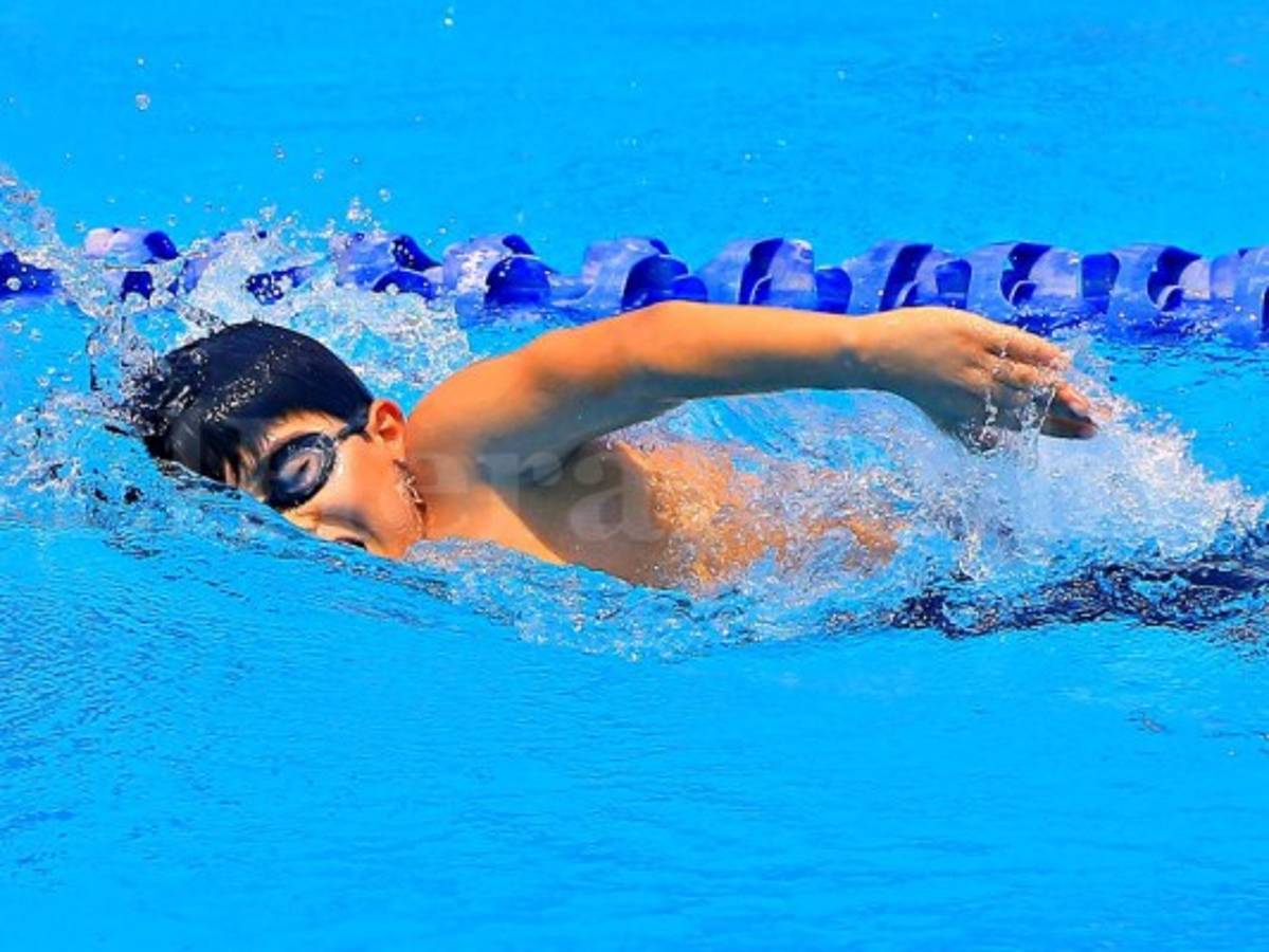 Delfines Sampedranos gana XXII de la Copa Internacional Gatorade