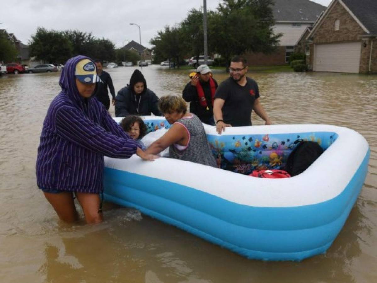 EEUU: orden de evacuación tras rotura de dique al sur de Houston