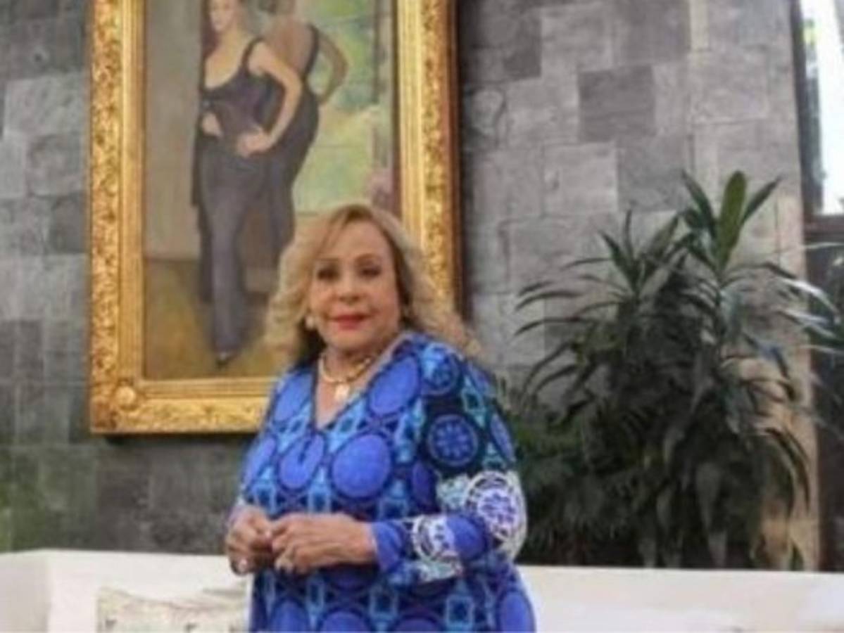 Silvia Pinal presenta mejoría de salud y sería trasladada a terapia intensiva