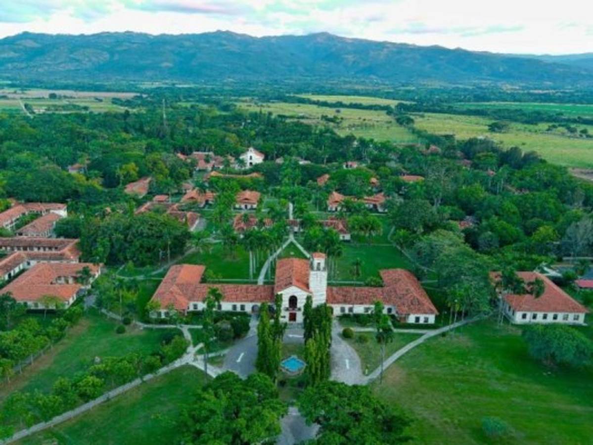 Zamorano ha contribuido a la formación de casi 500 mil personas. Foto: El Heraldo