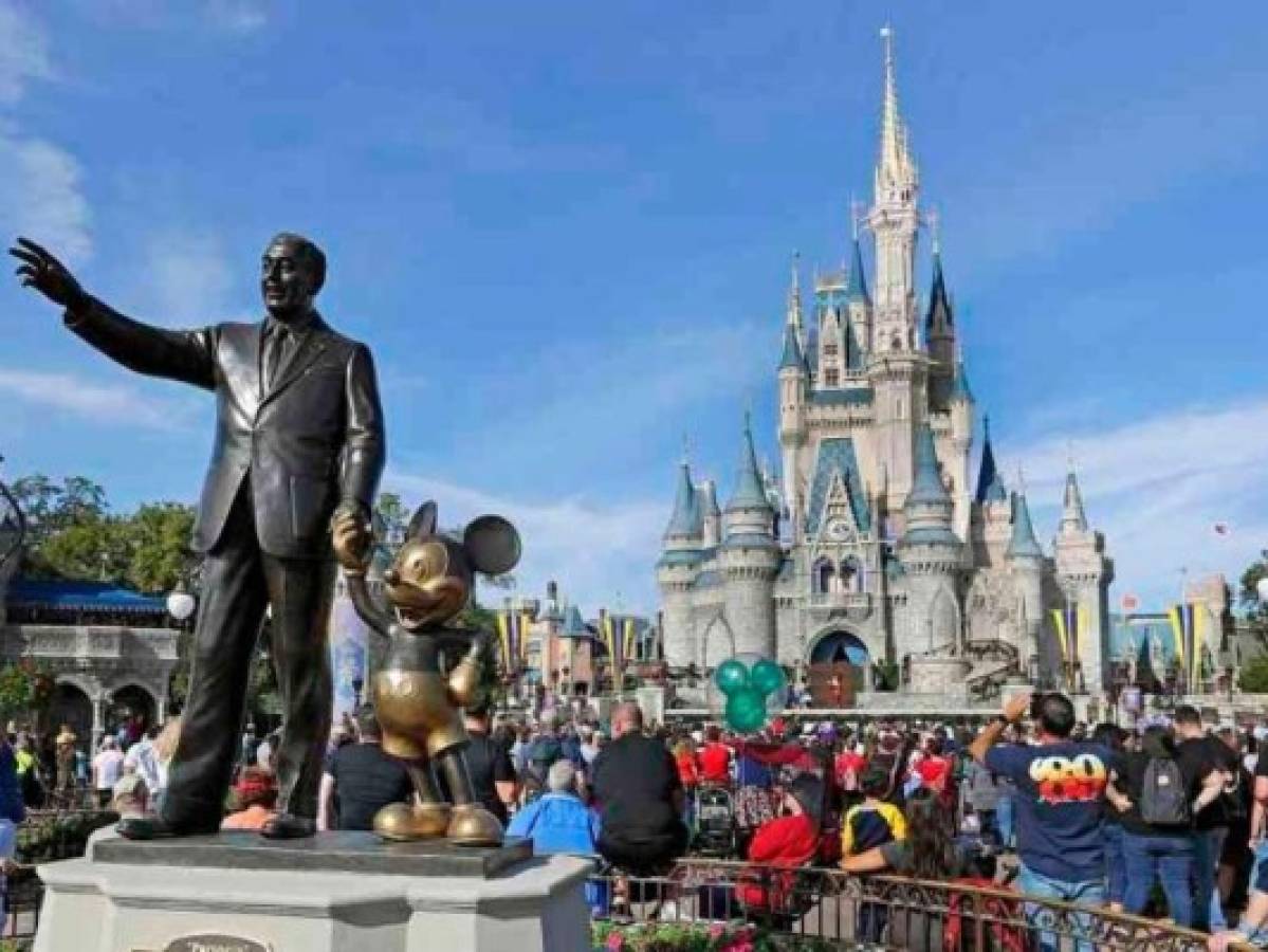 Disney World está usando algo de magia para combatir a visitantes sin mascarilla