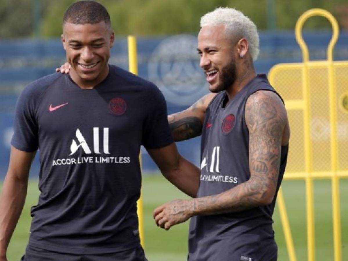 Neymar vuelve a los entrenamiento grupales del París Saint-Germain