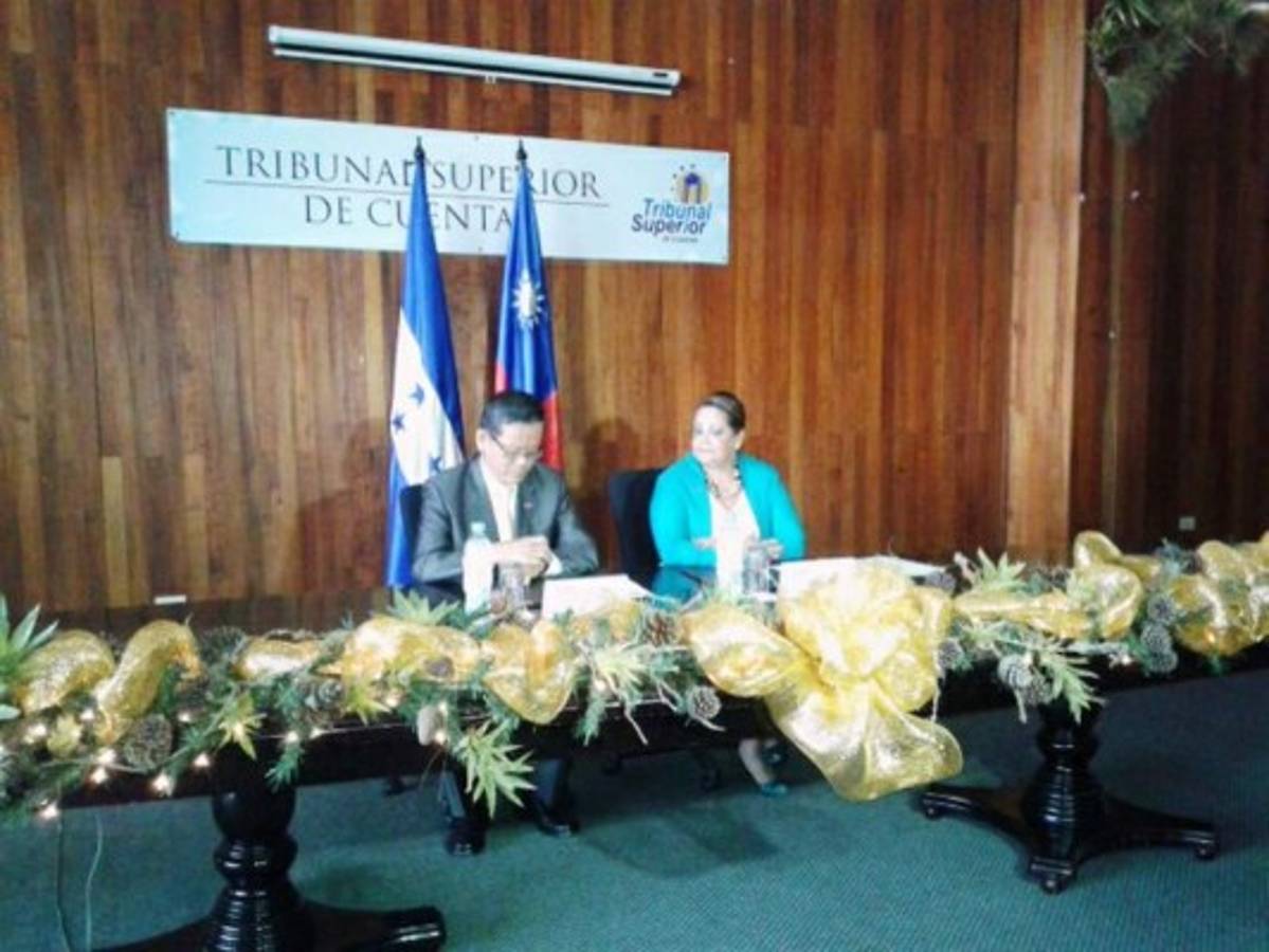 Embajada de Taiwán dona software al TSC   