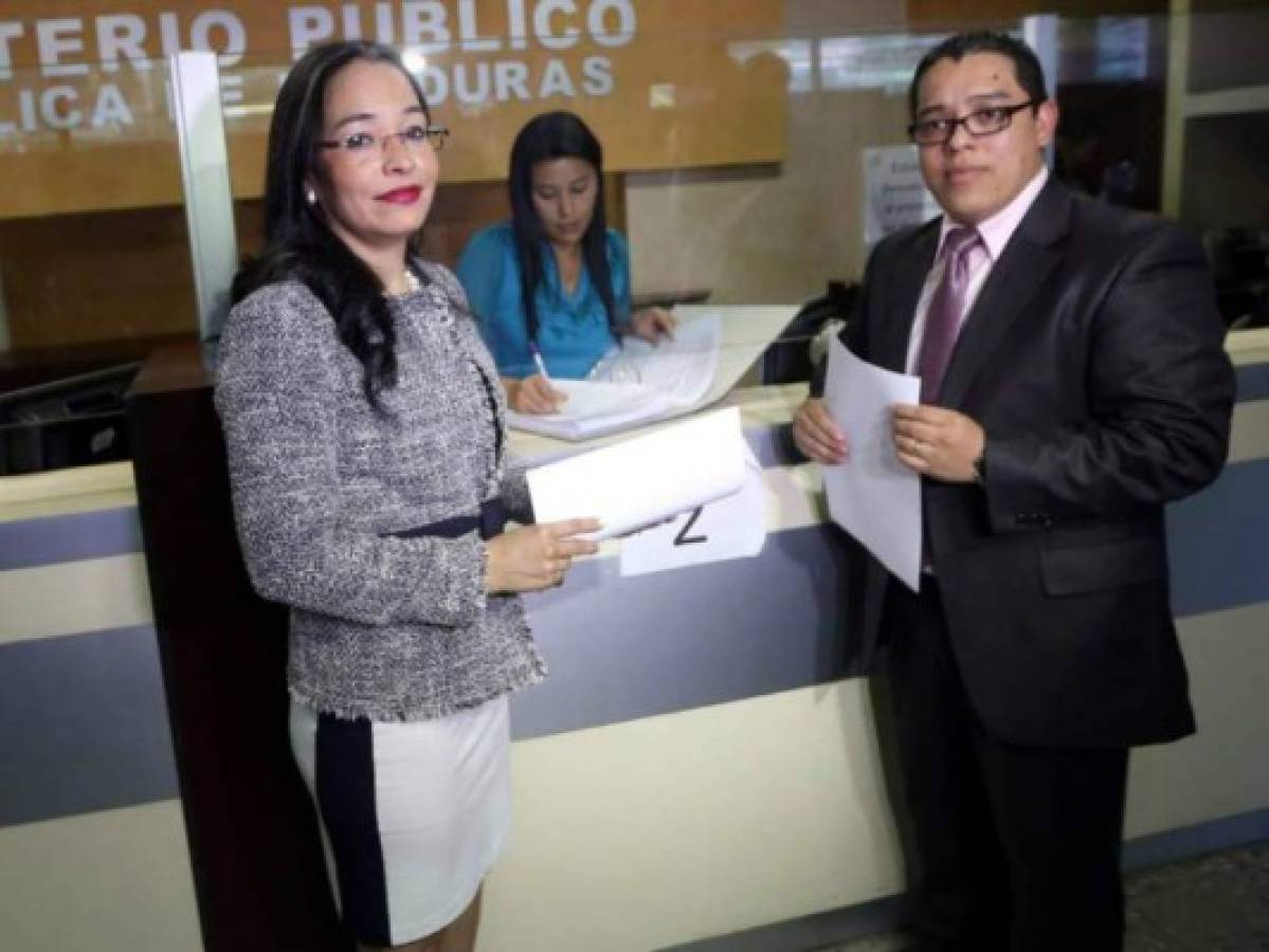 CNA reitera líneas de investigación contra Rosa Elena de Lobo