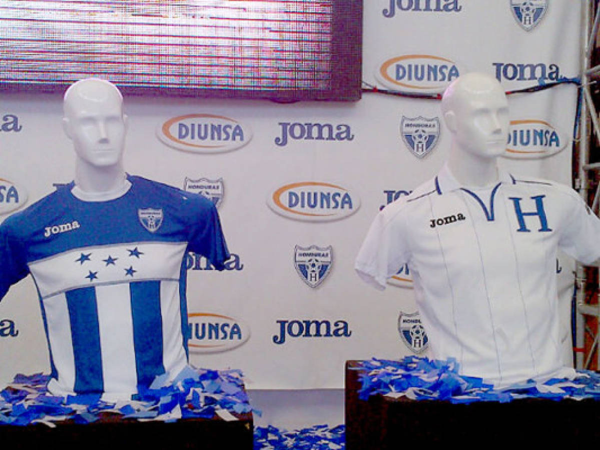 Presentan la nueva camiseta de la Selección de Honduras