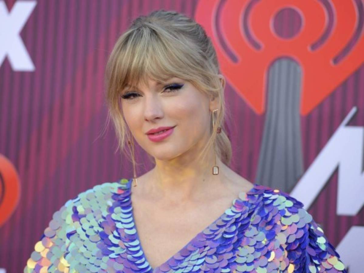 Taylor Swift dona 113,000 dólares a grupo defensor de LGBTQ