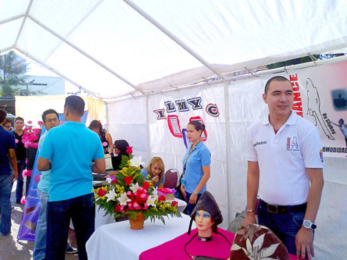 Universitarios emprendedores instalan sus empresas en el centro de Tegucigalpa